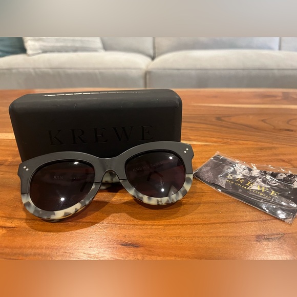 Oversized KREWE Sunglasses - Picture 3 of 3